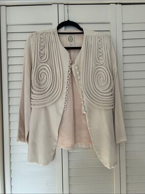 Vintage MW Elegant Light Peach Blazer with Button Detailing Size 10P